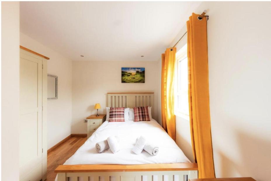 Luxury Cottage With Stunning Views Near Fairy Pools - School House 3 Carbost  Exterior foto