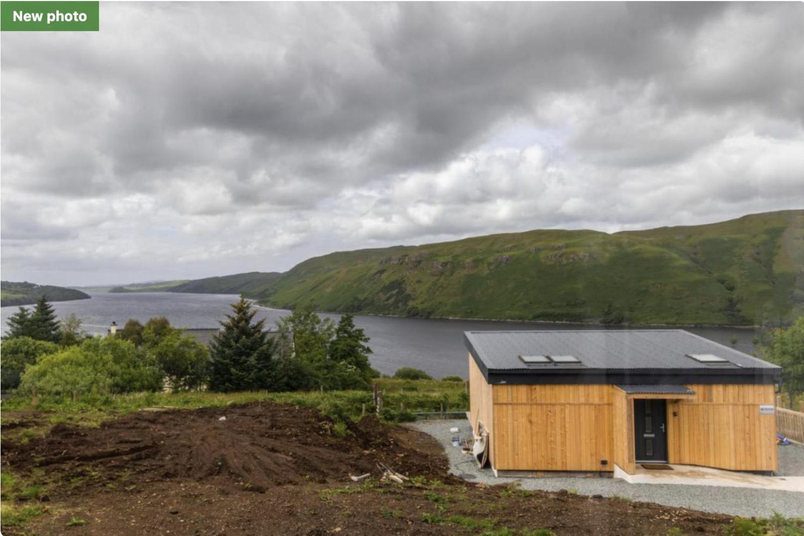Luxury Cottage With Stunning Views Near Fairy Pools - School House 3 Carbost  Exterior foto
