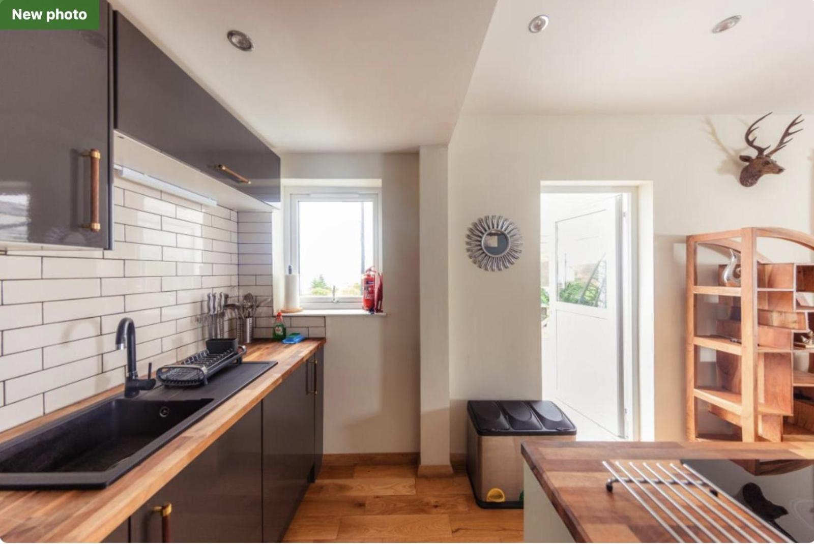Luxury Cottage With Stunning Views Near Fairy Pools - School House 3 Carbost  Exterior foto